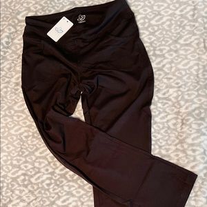 Yoga pants with 5 pockets New in package-Black-Sz Med.